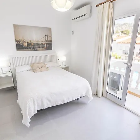 Canovas - Casa Bajamar 36 Con Piscina Сasa de vacaciones Nerja